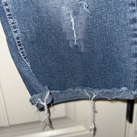 Ariya Blue Distressed Boyfriend Jeans - Picture 6 of 9